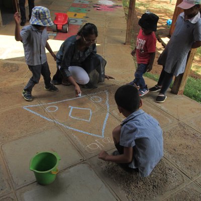 Diwali - Rangoli patterns (2).JPG