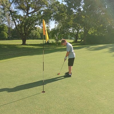 Golf(1).jpg