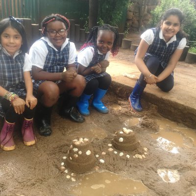 Braeburn Year 2 Art Sand Sculpture